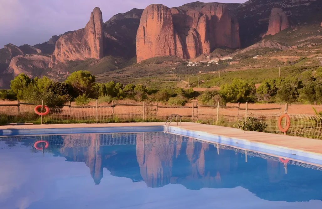 Camping Holidays Spain Camping Armalygal - Sitios para caravanas, autocaravanas y tiendas 3