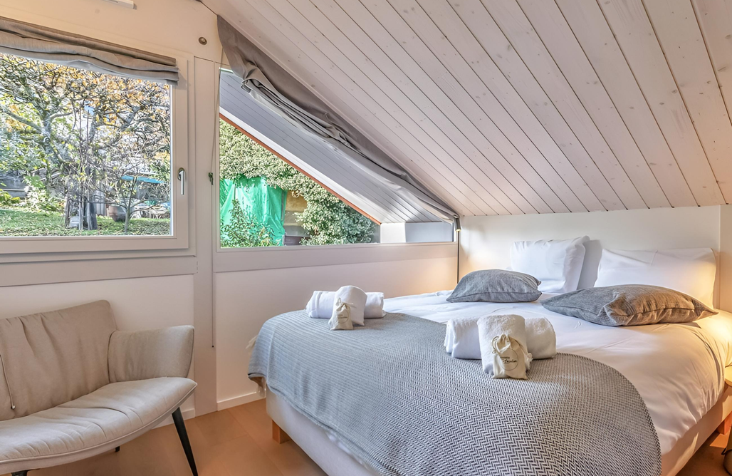 AlohaCamp Les Terrasses de la Tournette – lake view. 2