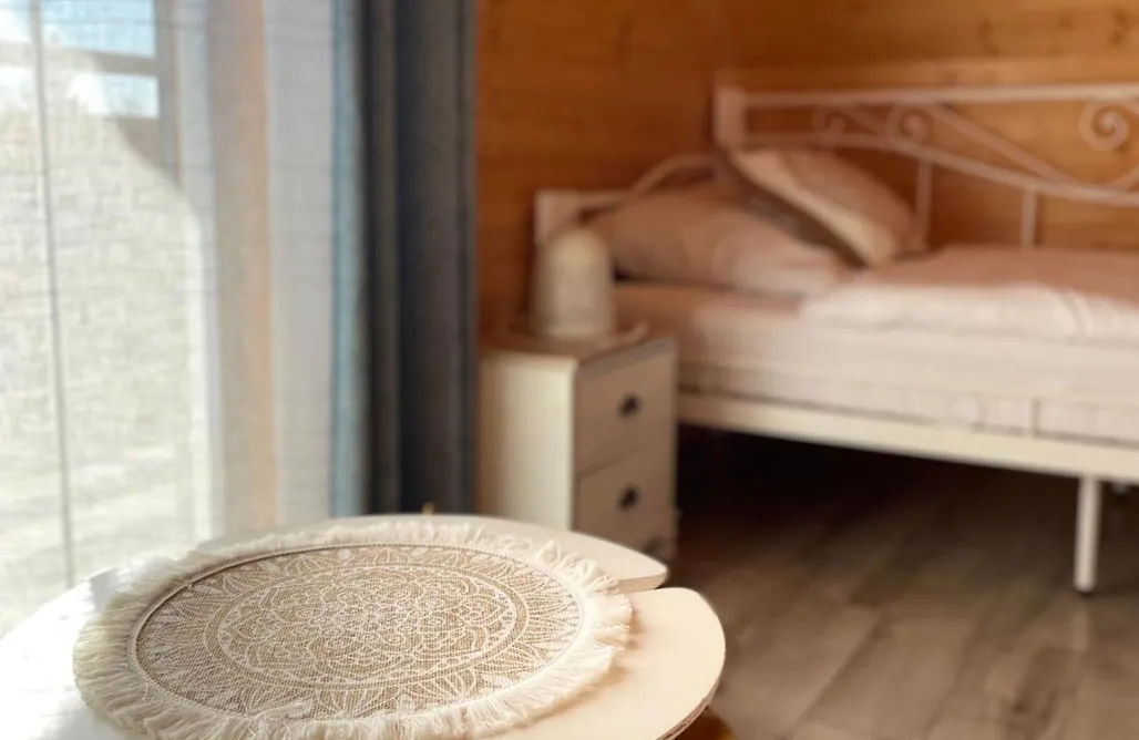 AlohaCamp Drewniany domek z bali na wyłączność 6 osobowy 4