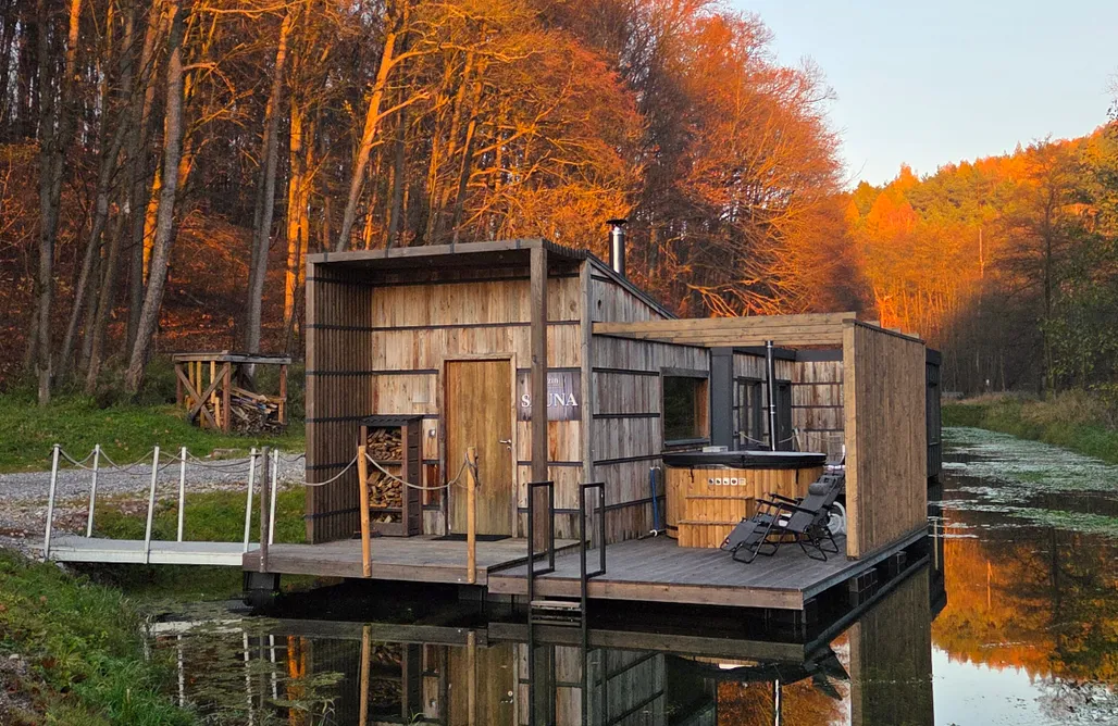 Rózin- Domki na wodzie AlohaCamp