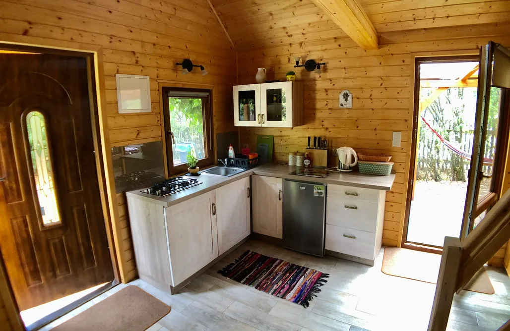 noclegi AlohaCamp Pod Lipą  1