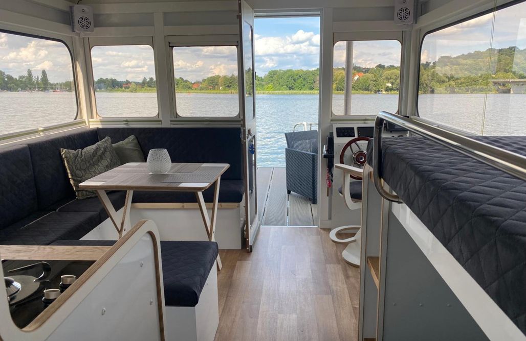 AlohaCamp accommodation AhoiWerder Rollyboot Florina  4