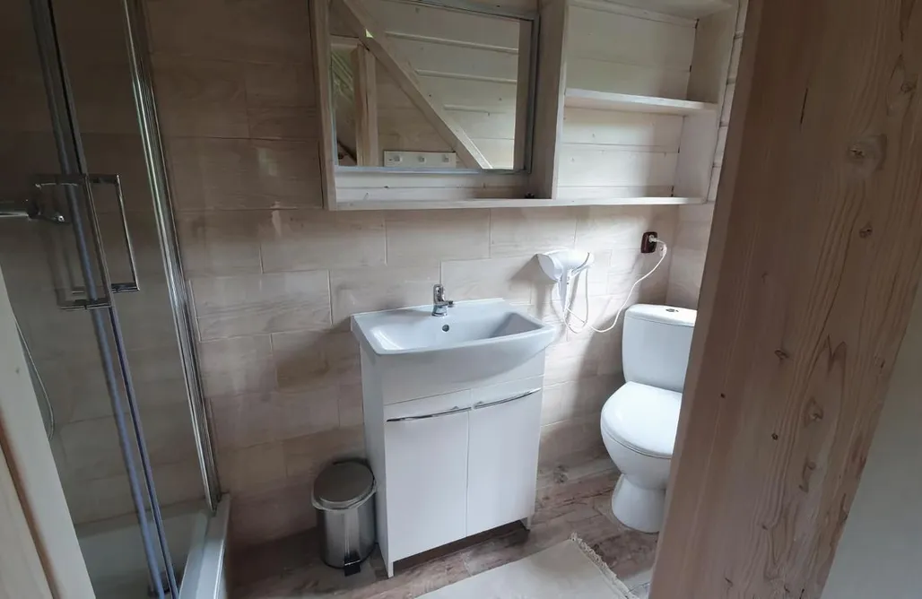 AlohaCamp Domek 6 osobowy 1