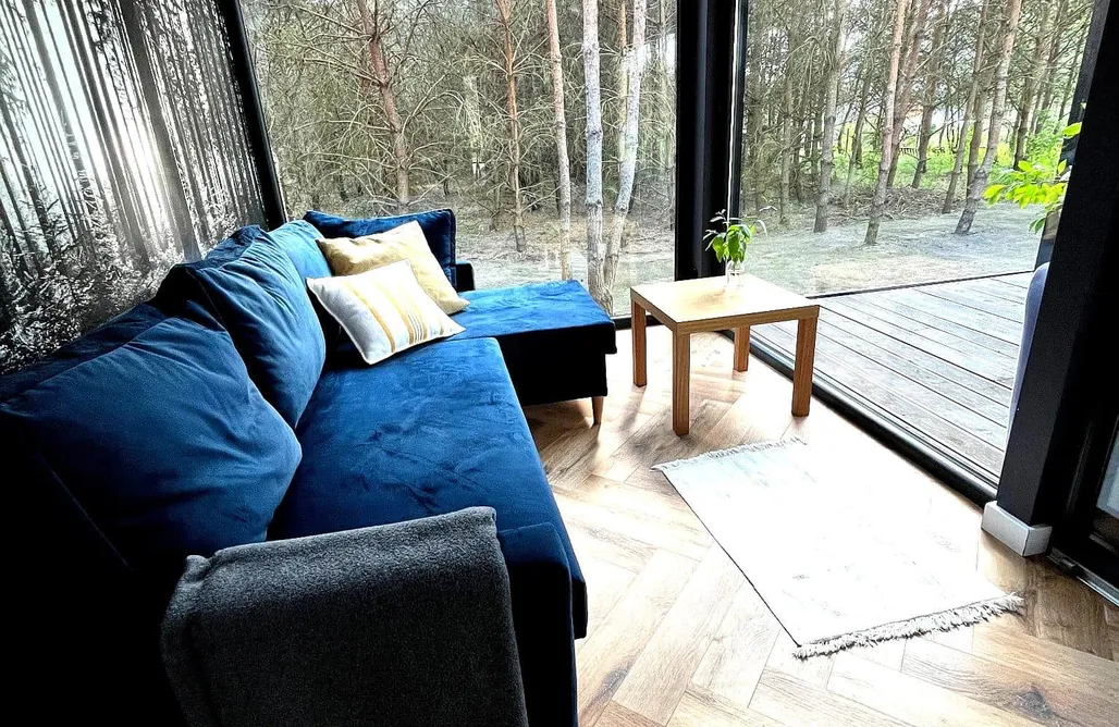 AlohaCamp Przeszklony Tiny House w Lesie 4