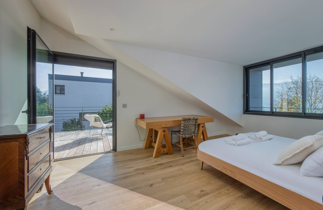 AlohaCamp Villa Luminosa – Pool and Lake View 4