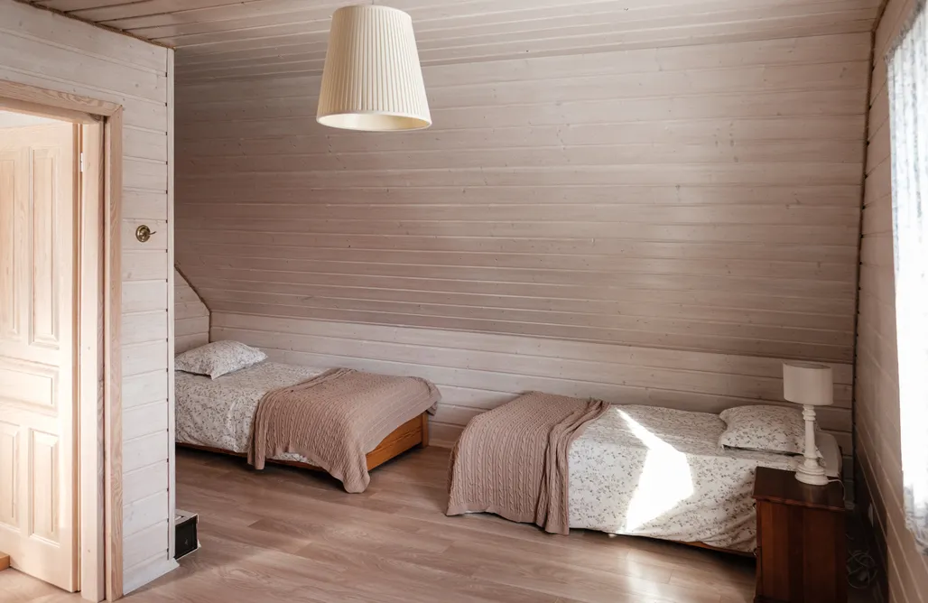 Domek Z Kominkiem W Górach Na kwietnej łące - chata w Bieszczadach wysokich 1