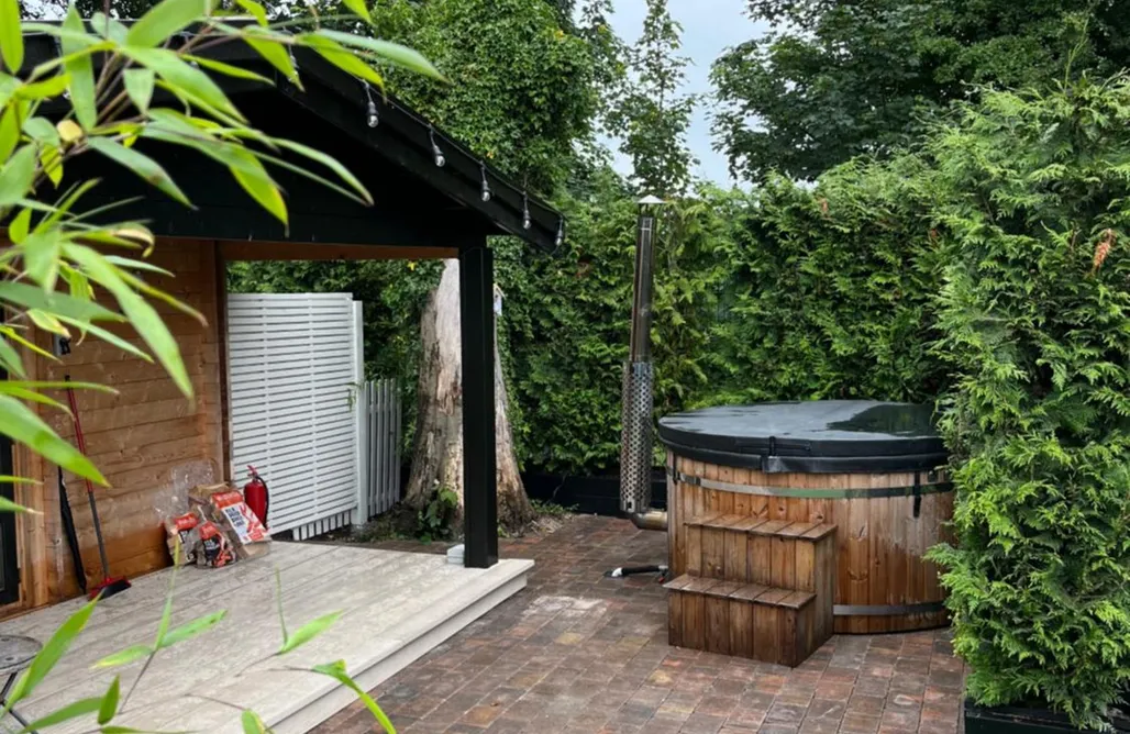 Caban Y Tan Dderwen  AlohaCamp