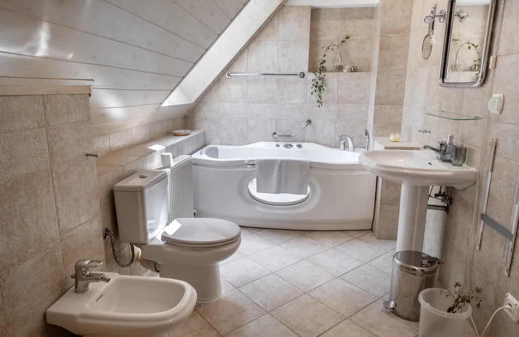 AlohaCamp Dwór - Czteroosobowy Pokój 2