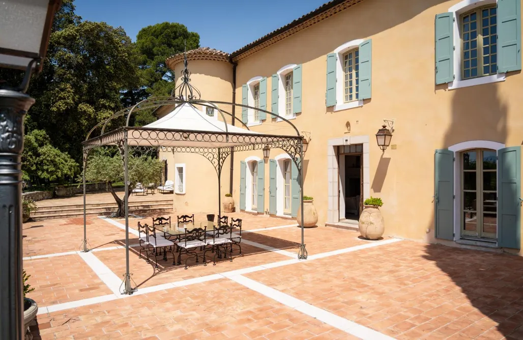 Château les Crostes AlohaCamp