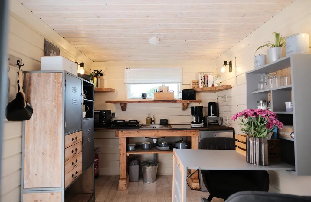 AlohaCamp Tinyhouse Silver 3