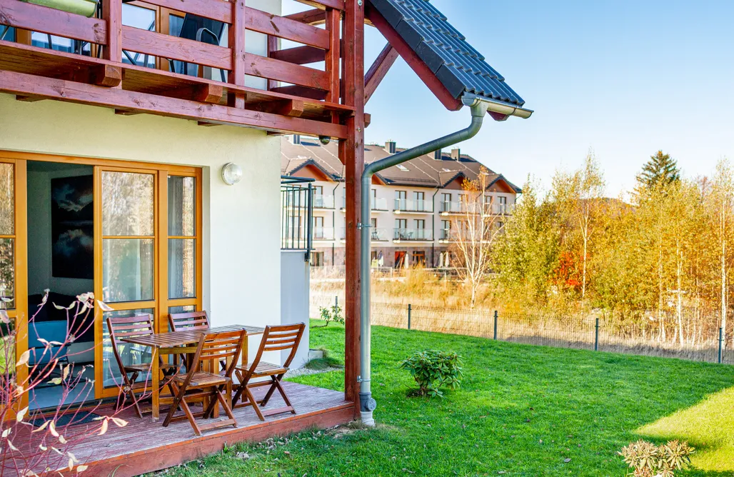 AlohaCamp Komuny Paryskiej 51/1 Delux 1