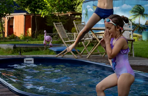 Zdjęcie obiektu Aloha Glamp - Okrągłe domki z balią przy rzece i lesie. Szlaki, stok narciarski. 