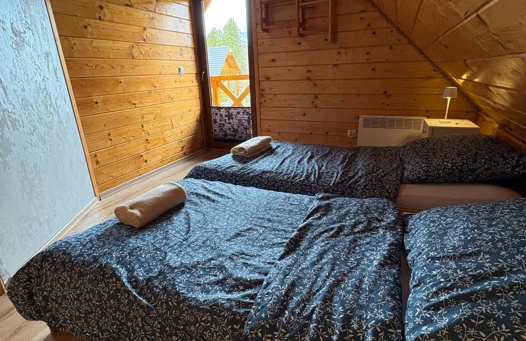 AlohaCamp Domek z 3 sypialniami 2