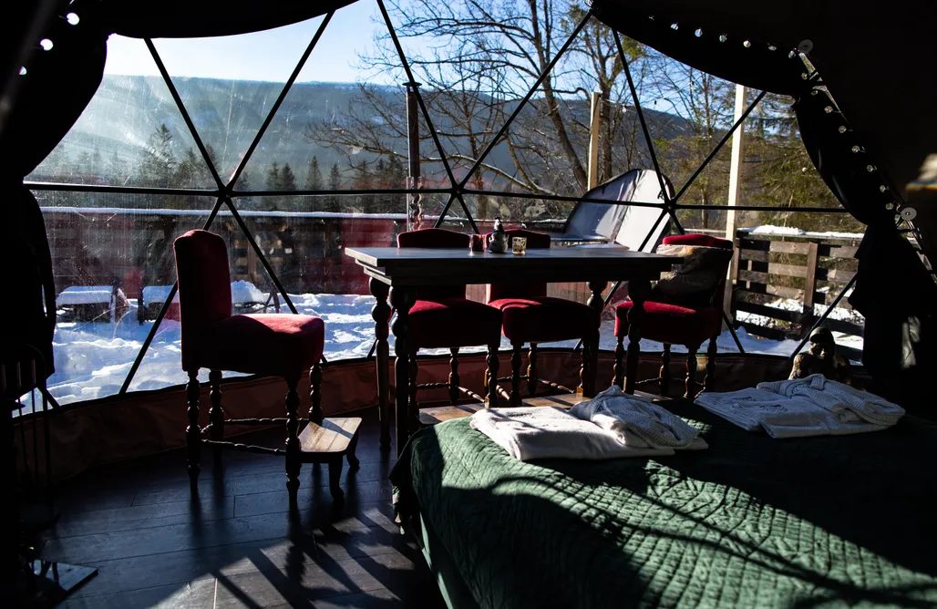 AlohaCamp Namiot Teatralny z balią/jacuzzi opalaną drewnem 3