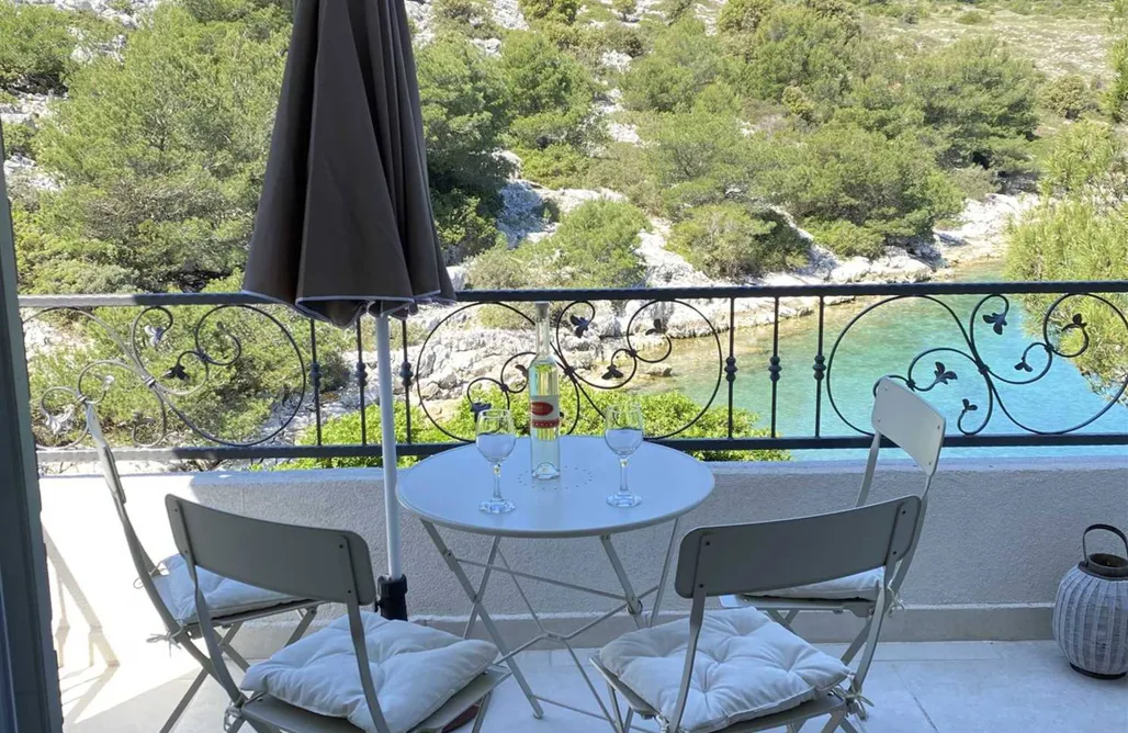Glamping Sicilia Blue serenity retreat in Žut, island of Kornati 3