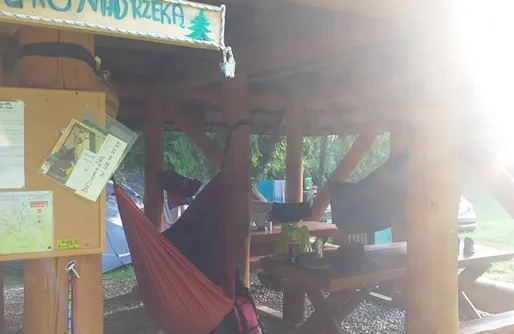 Zdjęcie obiektu Miejsce namiotowe i kamperowe - Nad Rzeką