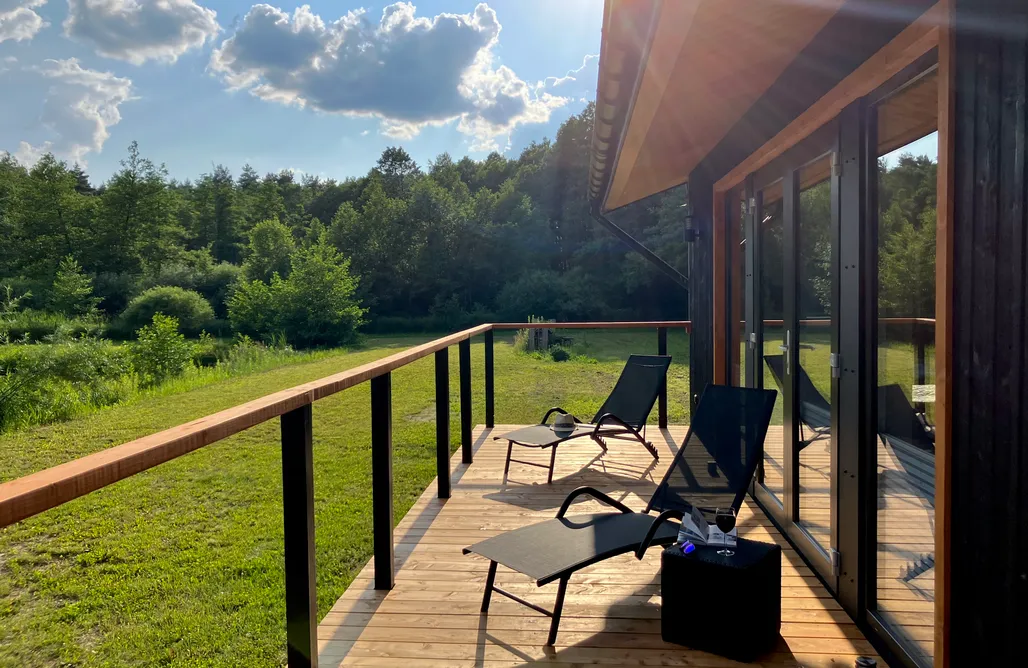 Huta Różaniecka Domki 2 os Domek z balią jacuzzi kominkiem jeden w otoczeniu lasu 1