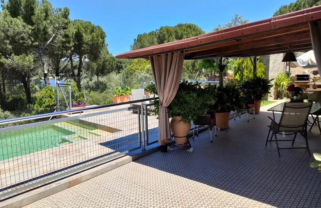 alojamientos AlohaCamp Cabaña de madera junto al lago Las Jaras 4