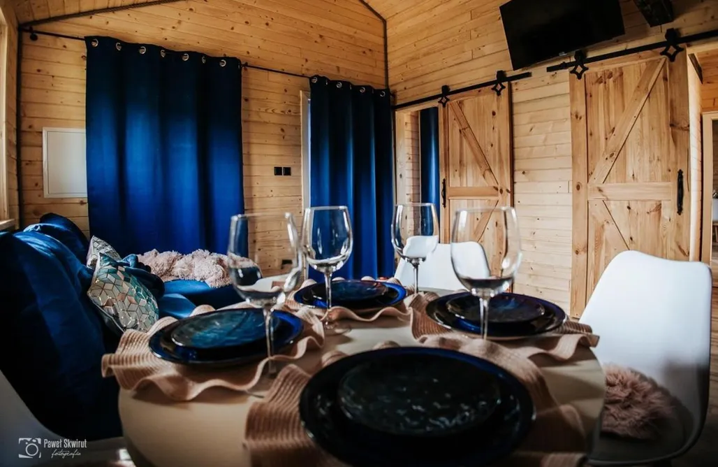 AlohaCamp Chalet Superior BLUE 4