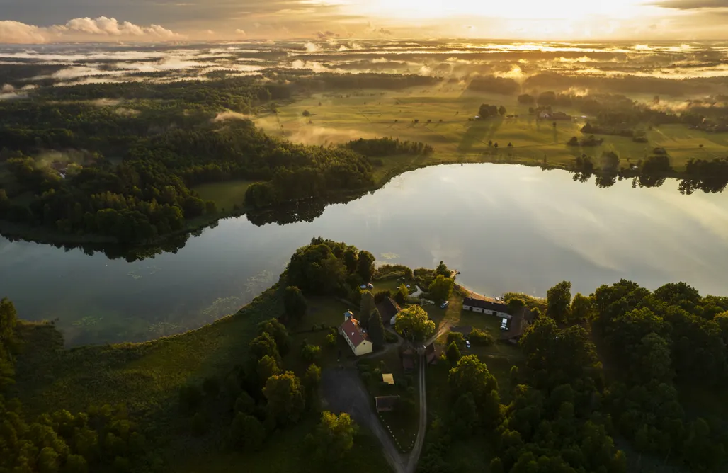 Pole Namiotowe Mikołajki Miejsce kamperowe i namiotowe - Klasztor Staroobrzędowców w Wojnowie 2