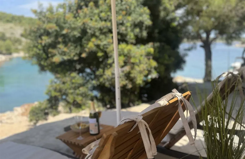 Glamping Sicilia Blue serenity retreat in Žut, island of Kornati 2