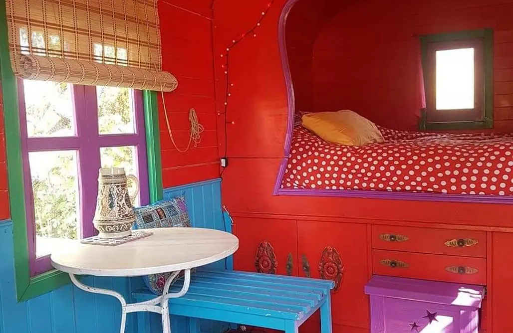 alojamientos AlohaCamp The Nomad Xperience - Gypsy Wagon 3