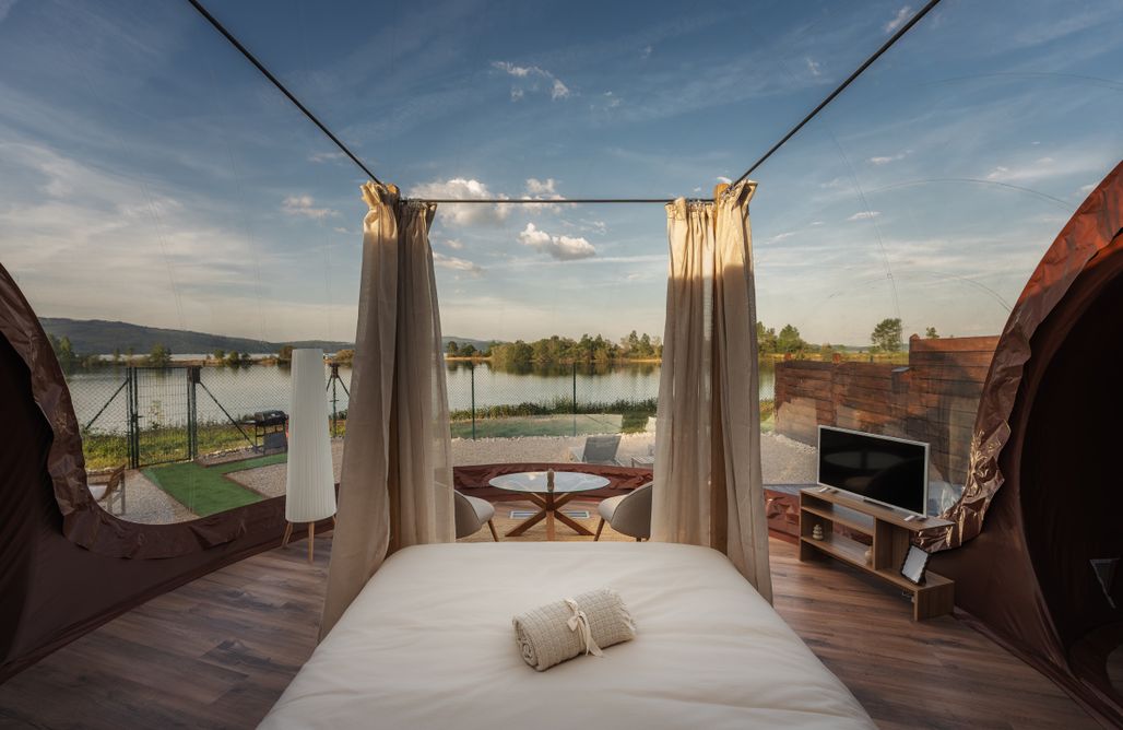 AlohaCamp DOMADE Glamping Bubble 2