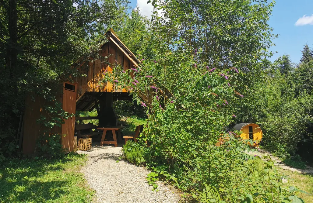 noclegi AlohaCamp Hope Mountain Escape Poland - Charming Barrel House 5