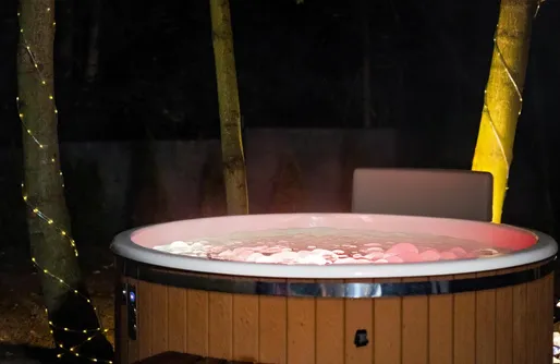 Zdjęcie obiektu Domek z balią, jacuzzi, sauną w Górach Sowich