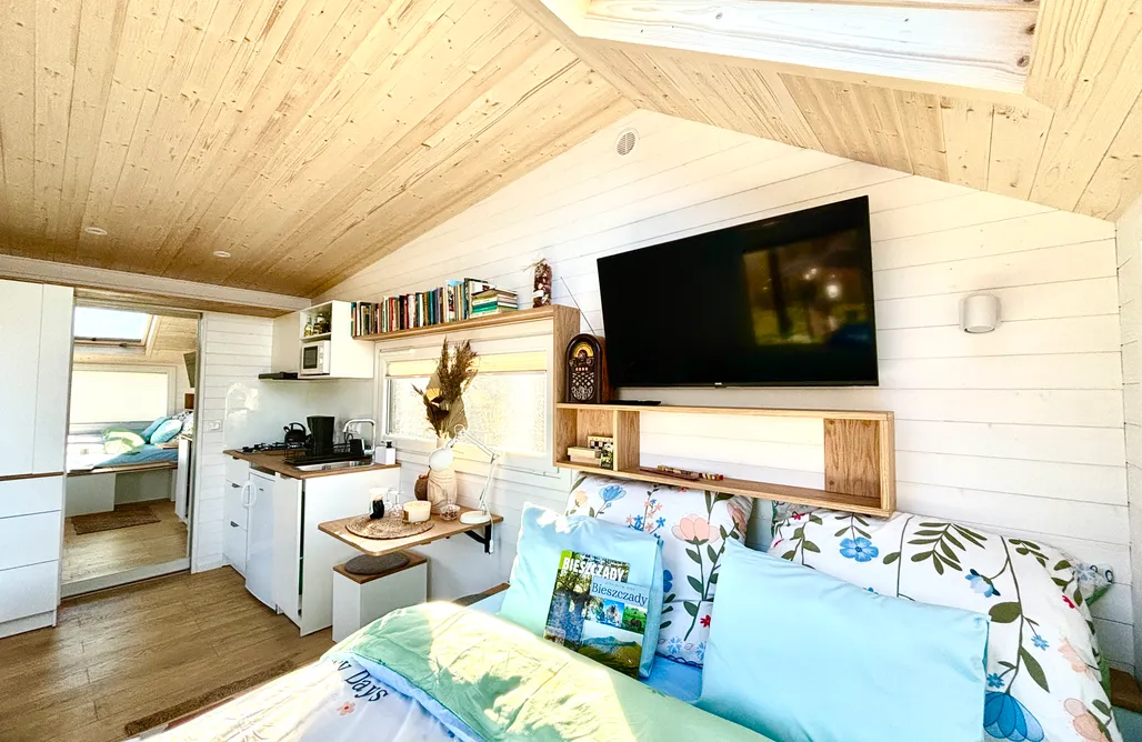 AlohaCamp D7 domek z oknem na gwiazdy, jacuzzi kominek 380m2ogród +sauna basen 4