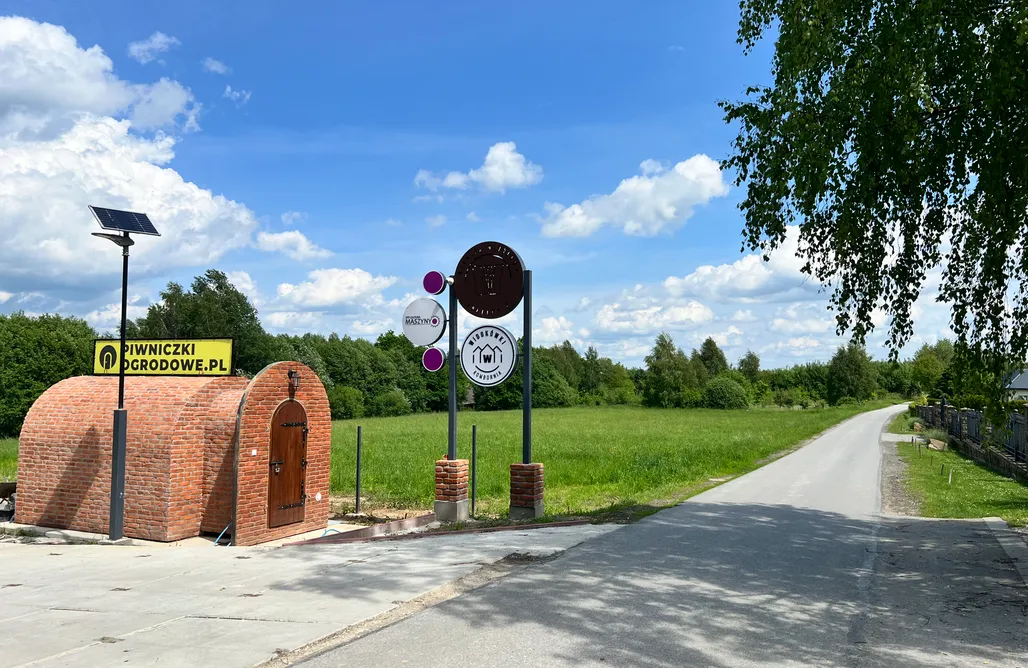 noclegi AlohaCamp Miejsce kamperowe - Winnica Widokowa 1