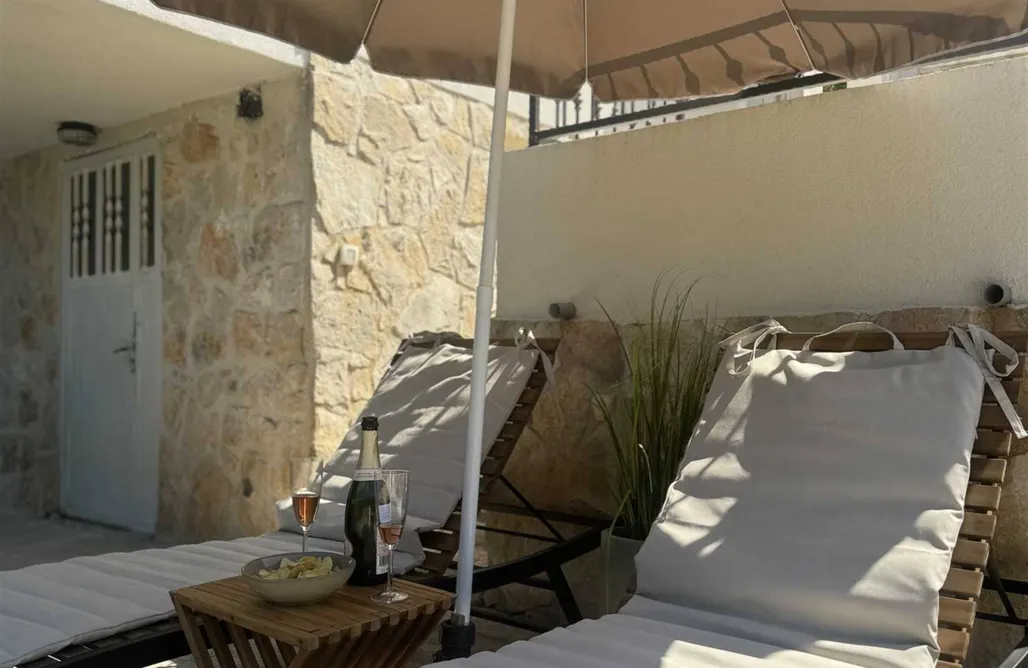 Glamping Sicilia Blue serenity retreat in Žut, island of Kornati 1