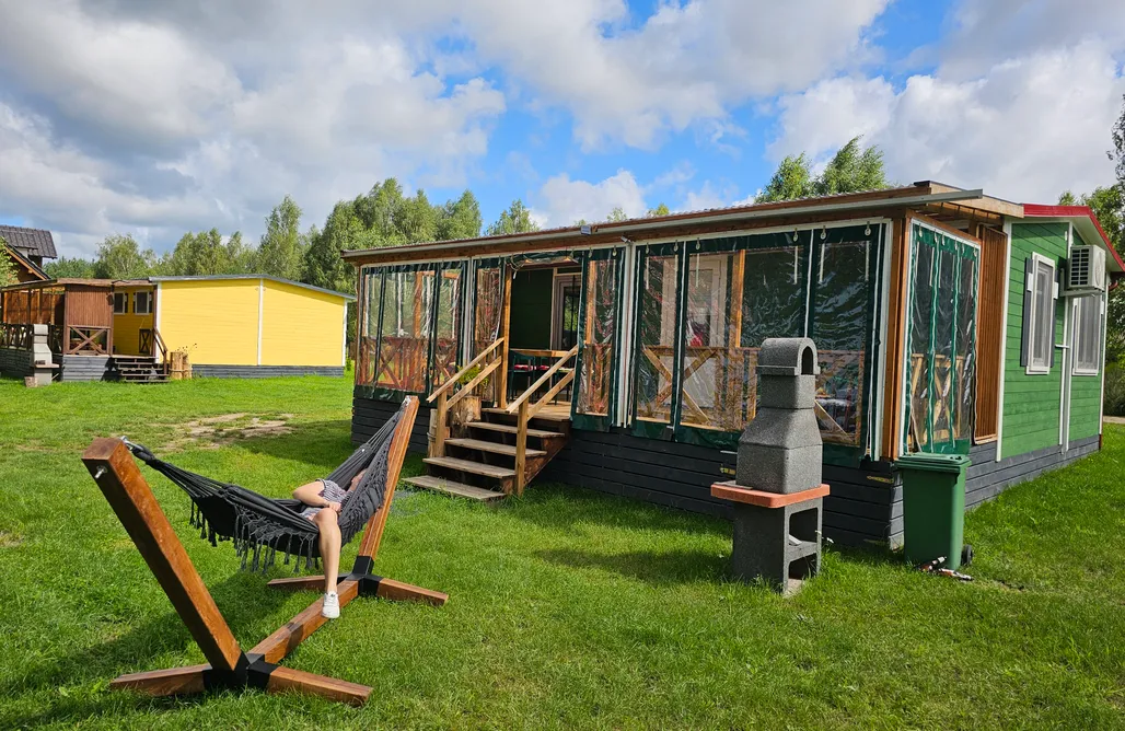 noclegi AlohaCamp Domek letniskowy zielony - całoroczny 3