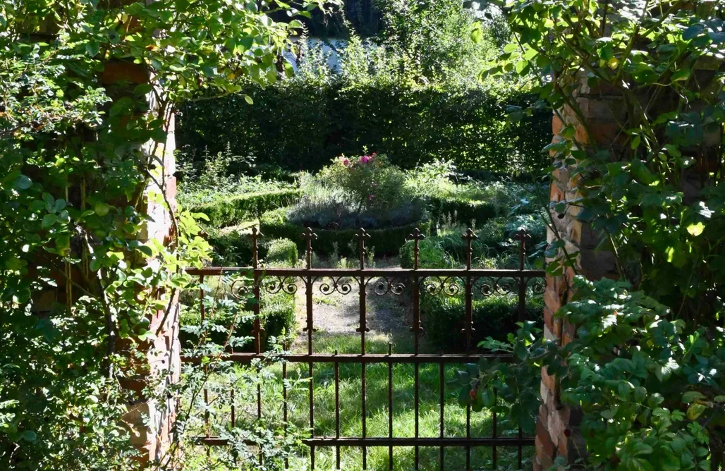 Unterkunft AlohaCamp Mecklenbü mit Teich, Kamin, Sauna und Hotpott 1