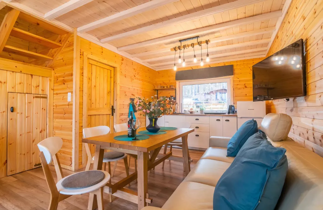 noclegi AlohaCamp Czerwone domki 3