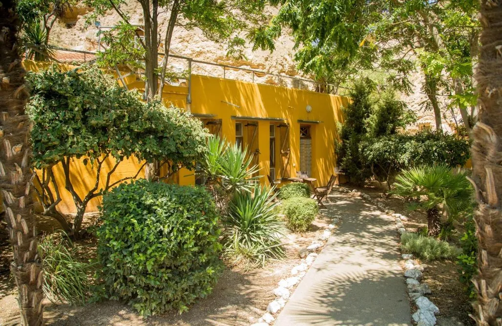 Alojamiento Huesca Cuevas de Bardenas 2