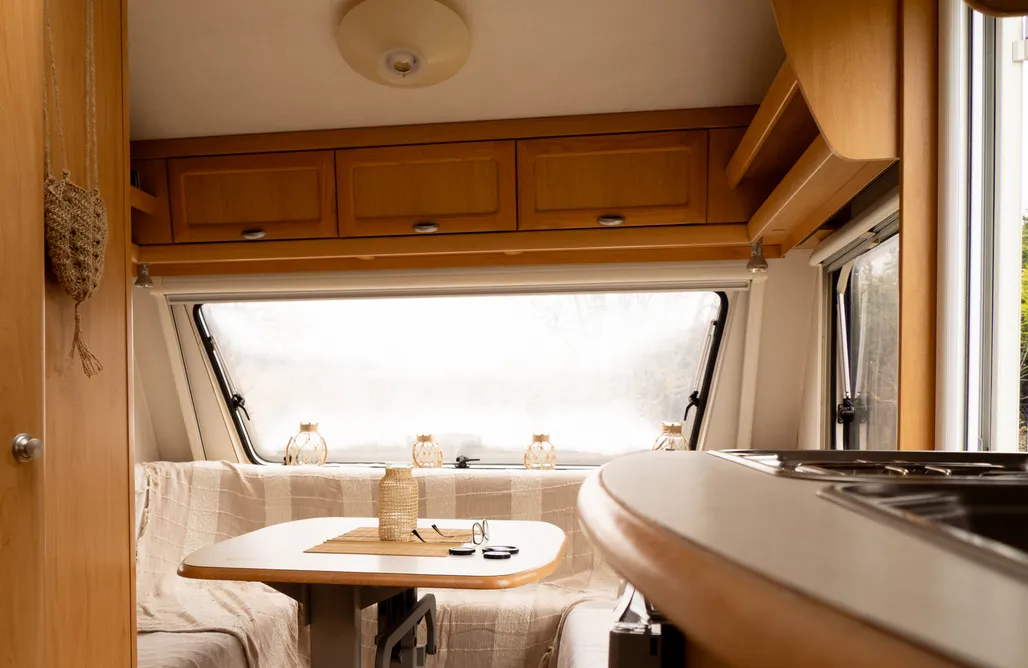 noclegi AlohaCamp Klimatyczna przyczepa Boho 5