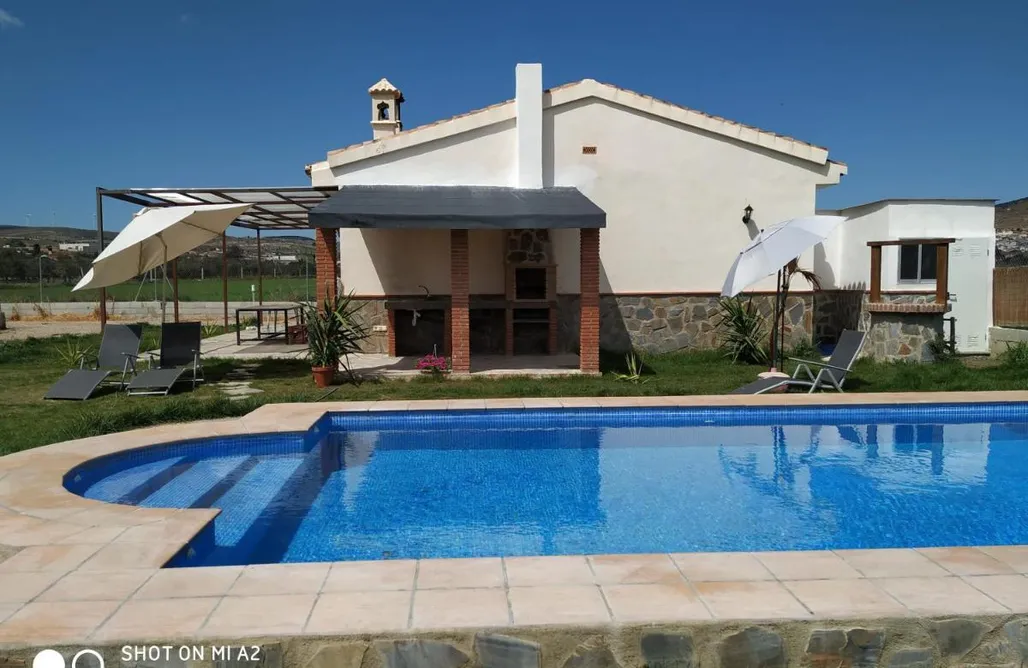 alojamientos AlohaCamp Cortijo Los Cerezos de Ani 2