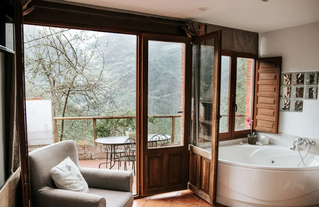 Alojamientos en Asturias L´Arboleu, jacuzzi privado y excelentes vistas 2