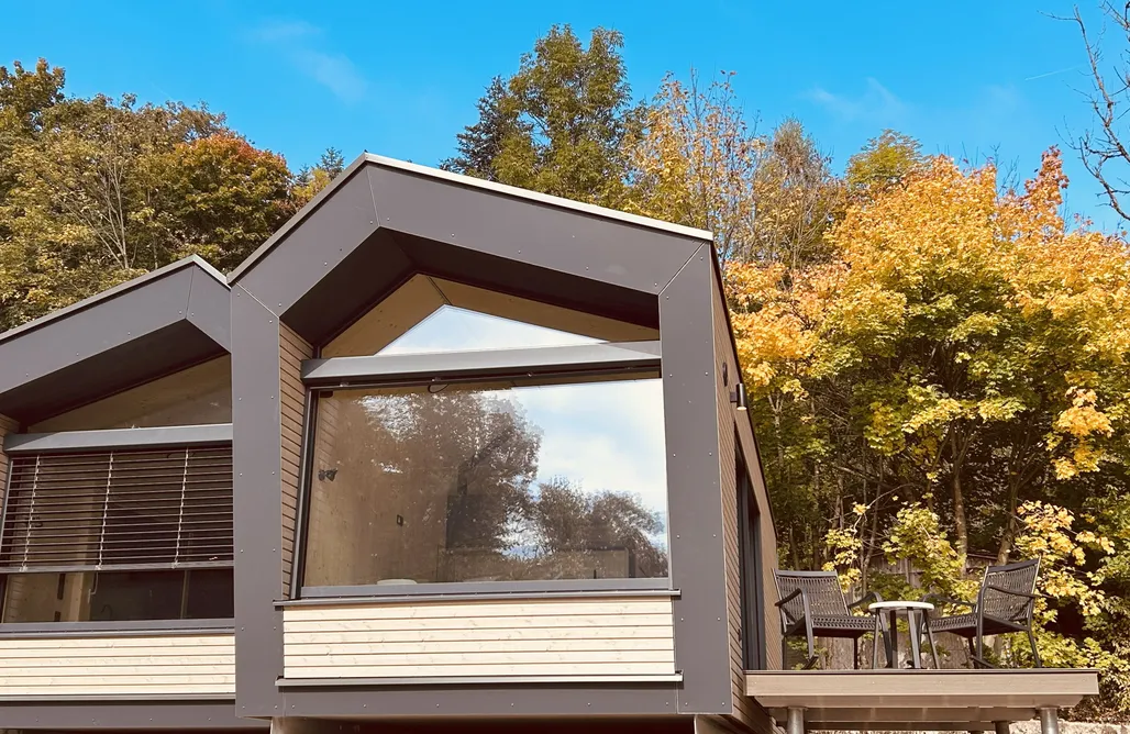 Design-Waldbauden im elsPARC - Naturnah. Nah an der Natur. AlohaCamp