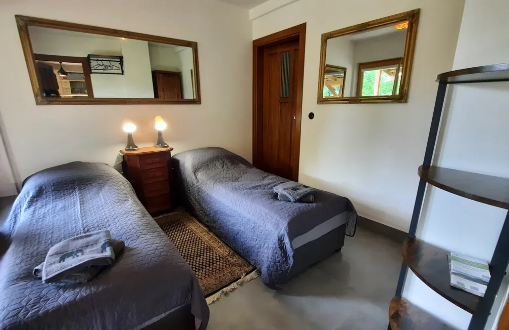 AlohaCamp Kura pod Złotym Kogutem 2