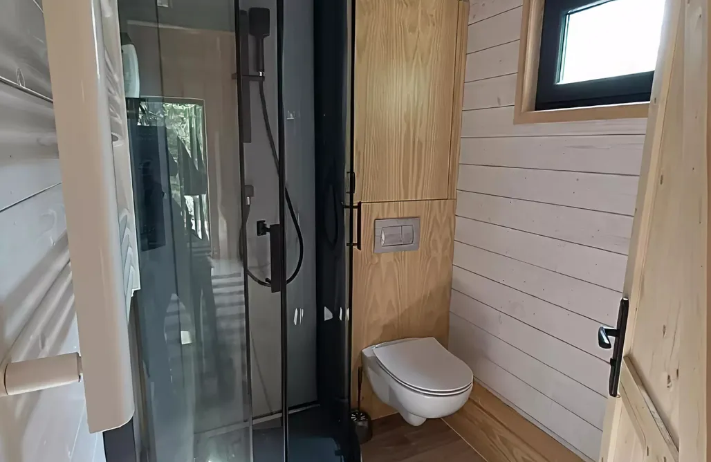 Domek na Drzewie Kaszuby Zdalnie z lasu 1