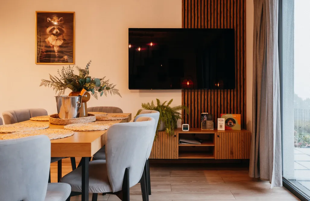 AlohaCamp accommodaties Raam naar de Beskiden, huisje BOS met hottub, sauna en uitzicht op de bergen 5
