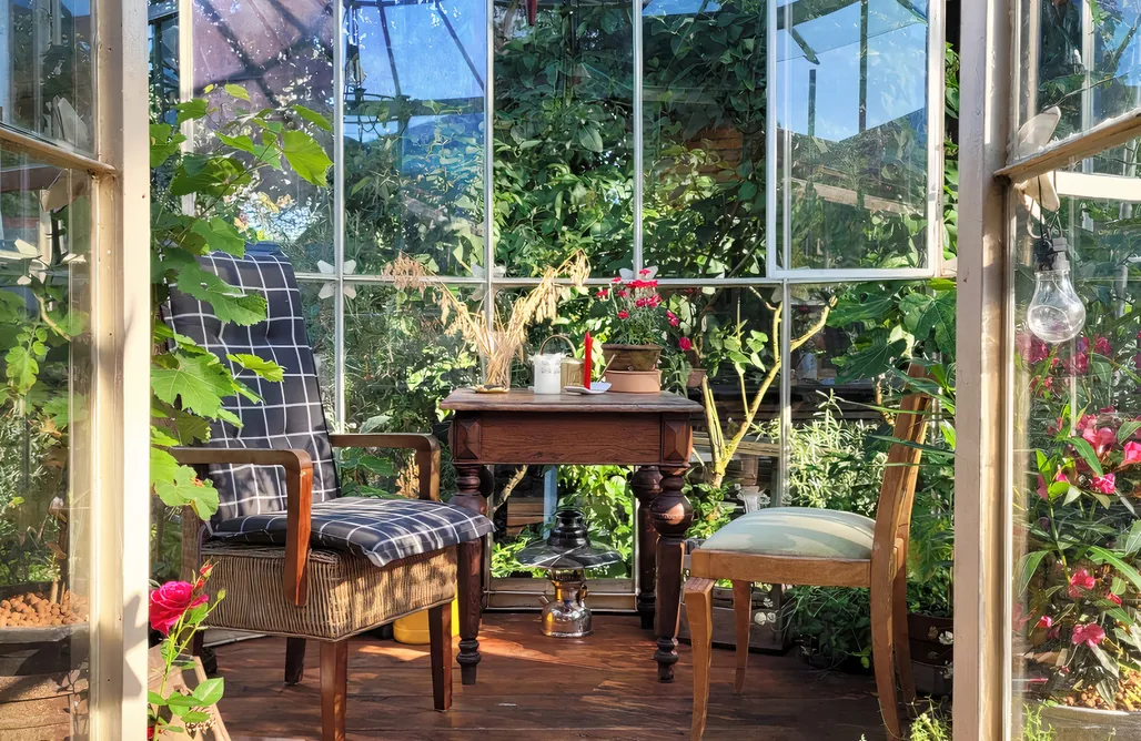 AlohaCamp accommodation Zirkuswagen Sternenzelt mit Sauna 1