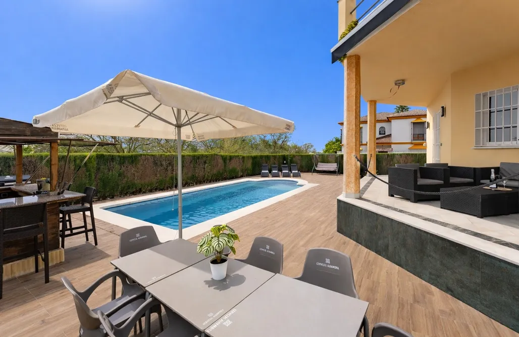 Glamping Málaga MalagaSuite Villa Fuente de Piedra 3