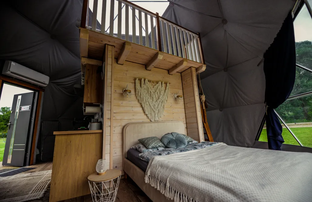 Glamping nad Sanem  AlohaCamp