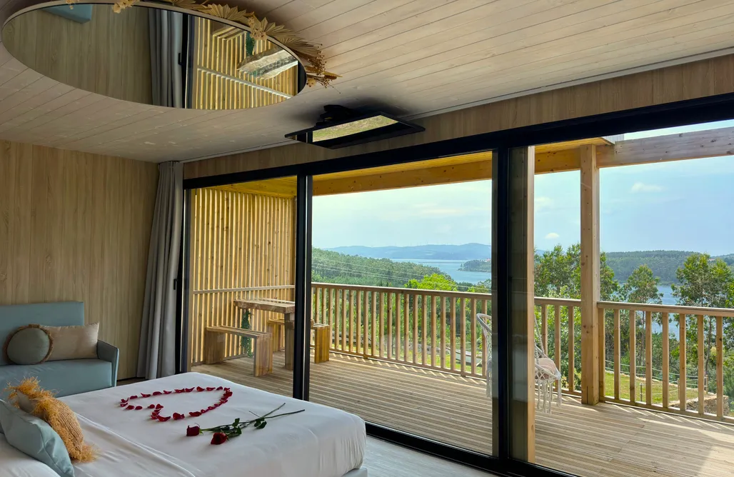 AlohaCamp Faro Fisterra 2