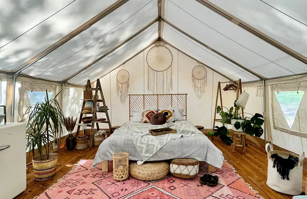 noclegi AlohaCamp ⛺🌿Kaluna Glamp Forest - biwakowy glamping nad jeziorem w lesie 3