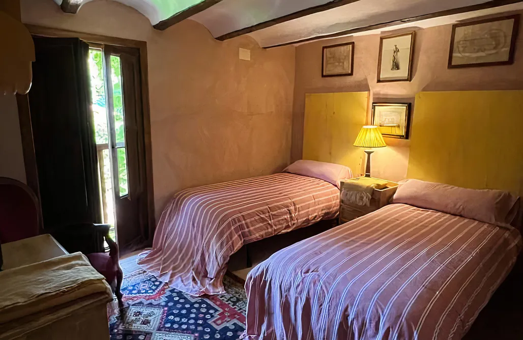 AlohaCamp Chalet de cuatro dormitorios y baños independientes, salon, piscina, barbacoa y cocina completa. 4