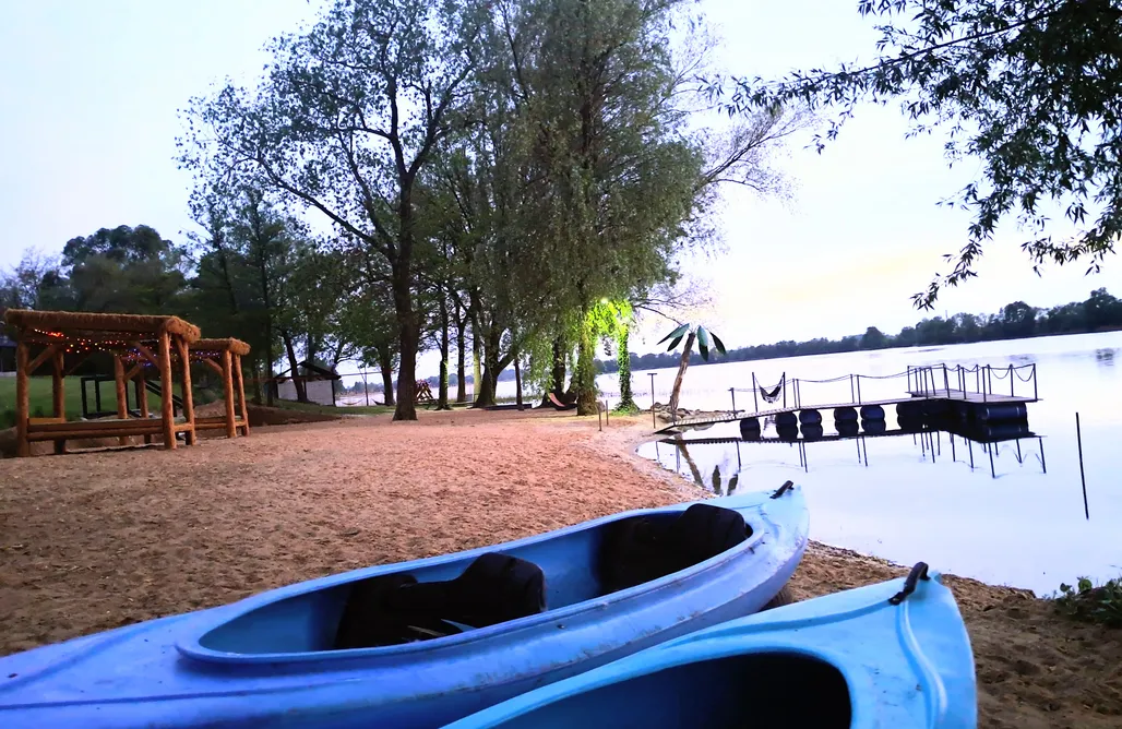 AlohaCamp accommodation Miejsce kamperowo-namiotowe Oaza  5